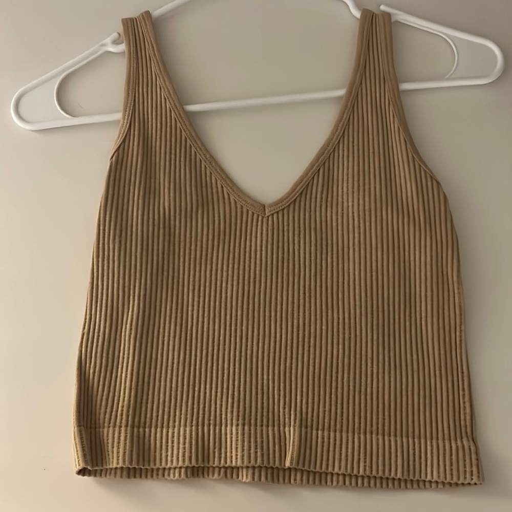 Tan, never been worn, ribbed crop tank